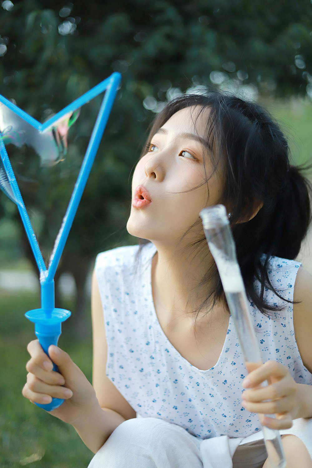图片[8]-吹泡泡的女孩-六色网