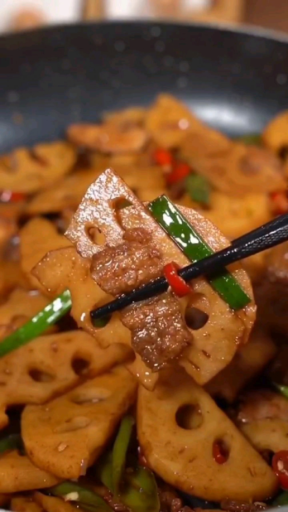 家常菜莲藕炒肉,生活就是这样简简单单