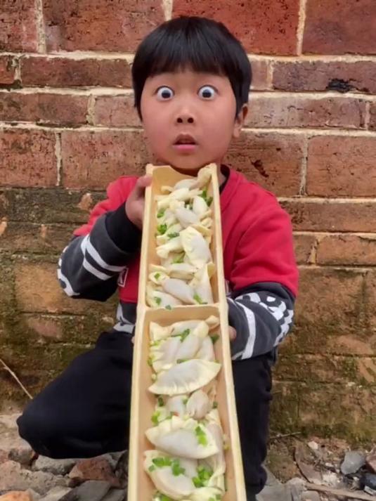 哥哥姐姐们你们喜欢吃饺子吗