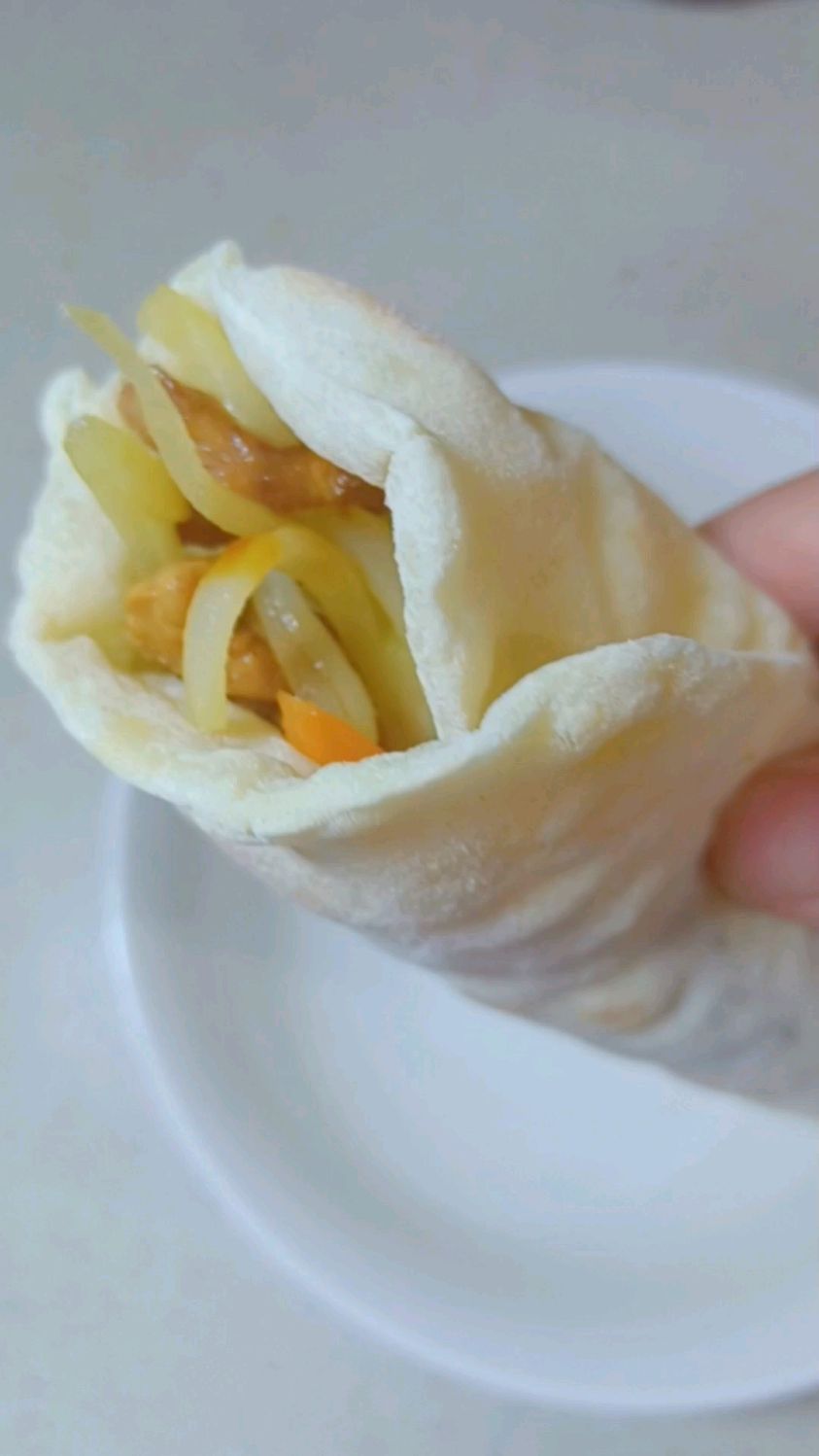 土豆丝卷饼的做法来了,又简单又美味呢