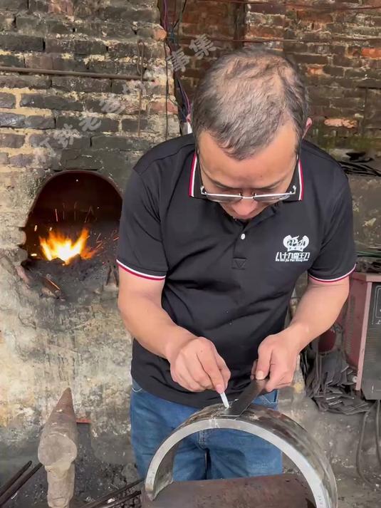 香港卖猪肉的老板订的一批刀!超大猪肉刀～