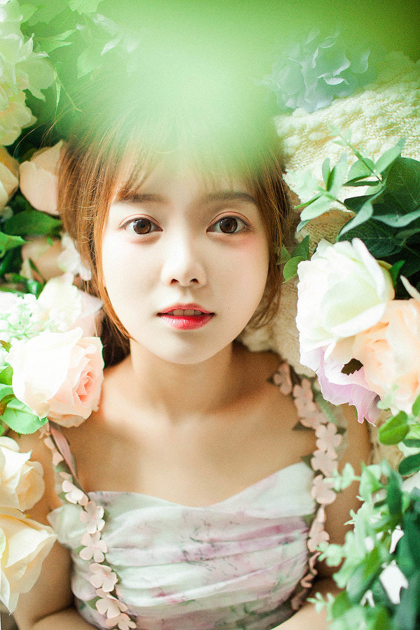 图片[2]-花与女孩-六色网