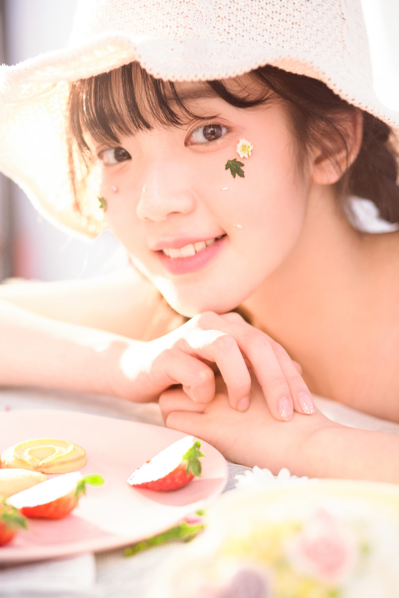 图片[2]-小雏菊少女-六色网