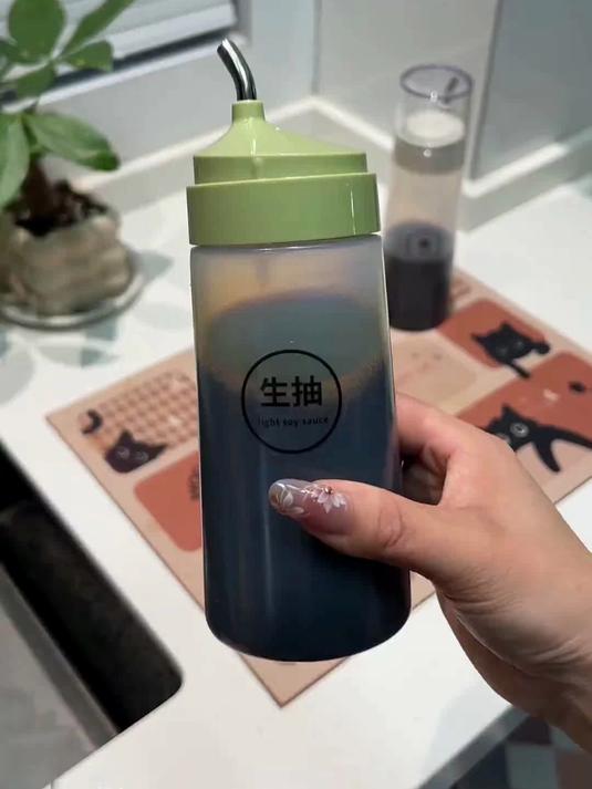 挤压油壶家用带防尘盖调料瓶酱油瓶番茄酱沙拉酱瓶