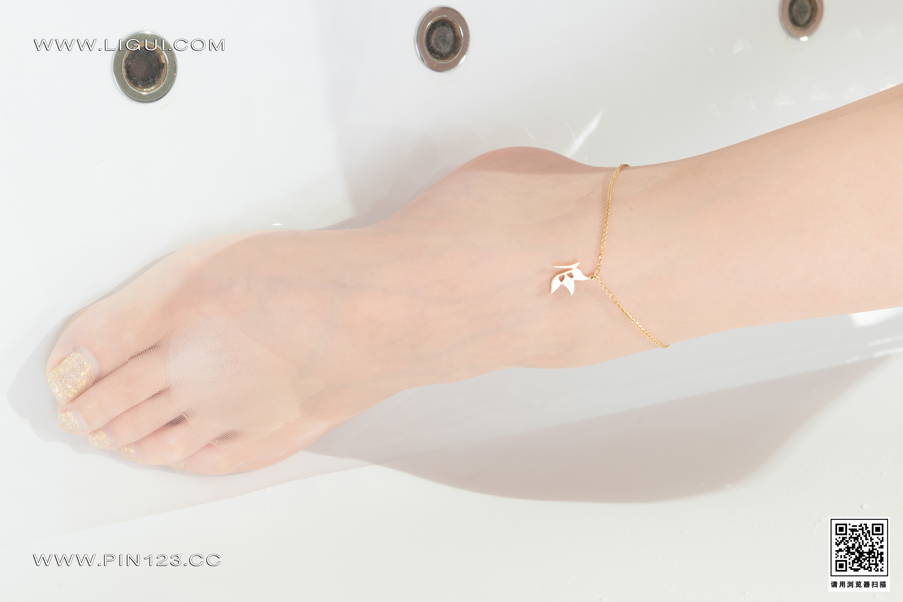 图片[24]-[Ligui丽柜] 2022.10.31 水中芙蓉 心心-六色网