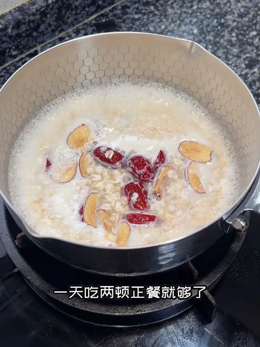 厚血玉米燕麦粥：增厚气血，换季头晕全缓解