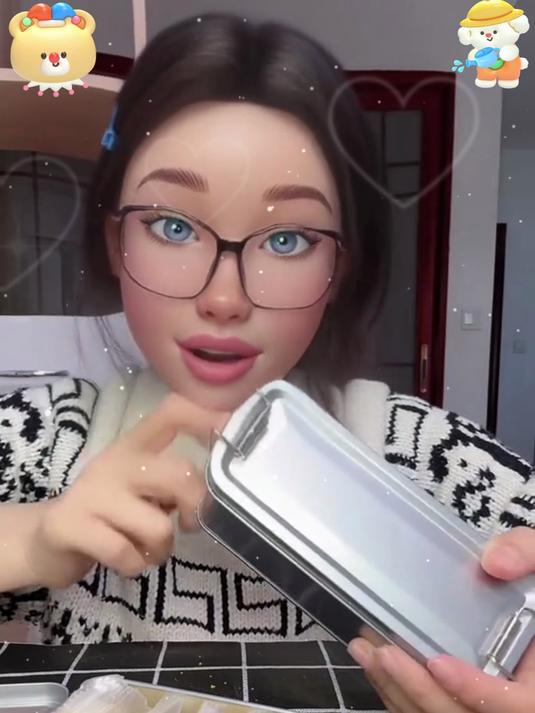 铁盒凤梨酥:酥香藏进铁盒里,锁住凤梨的阳光味,送礼自留都体面