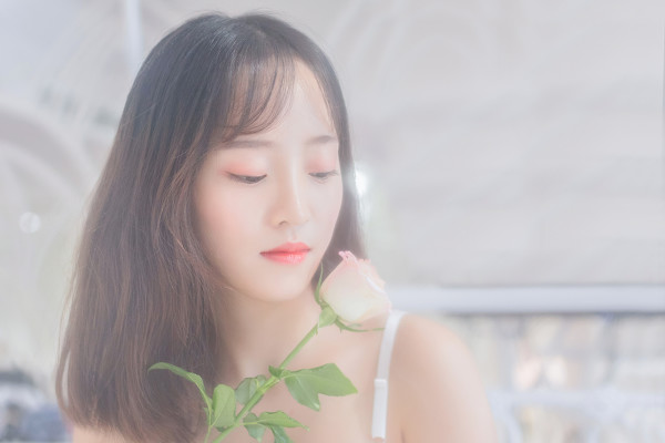 图片[6]-白色和她-六色网