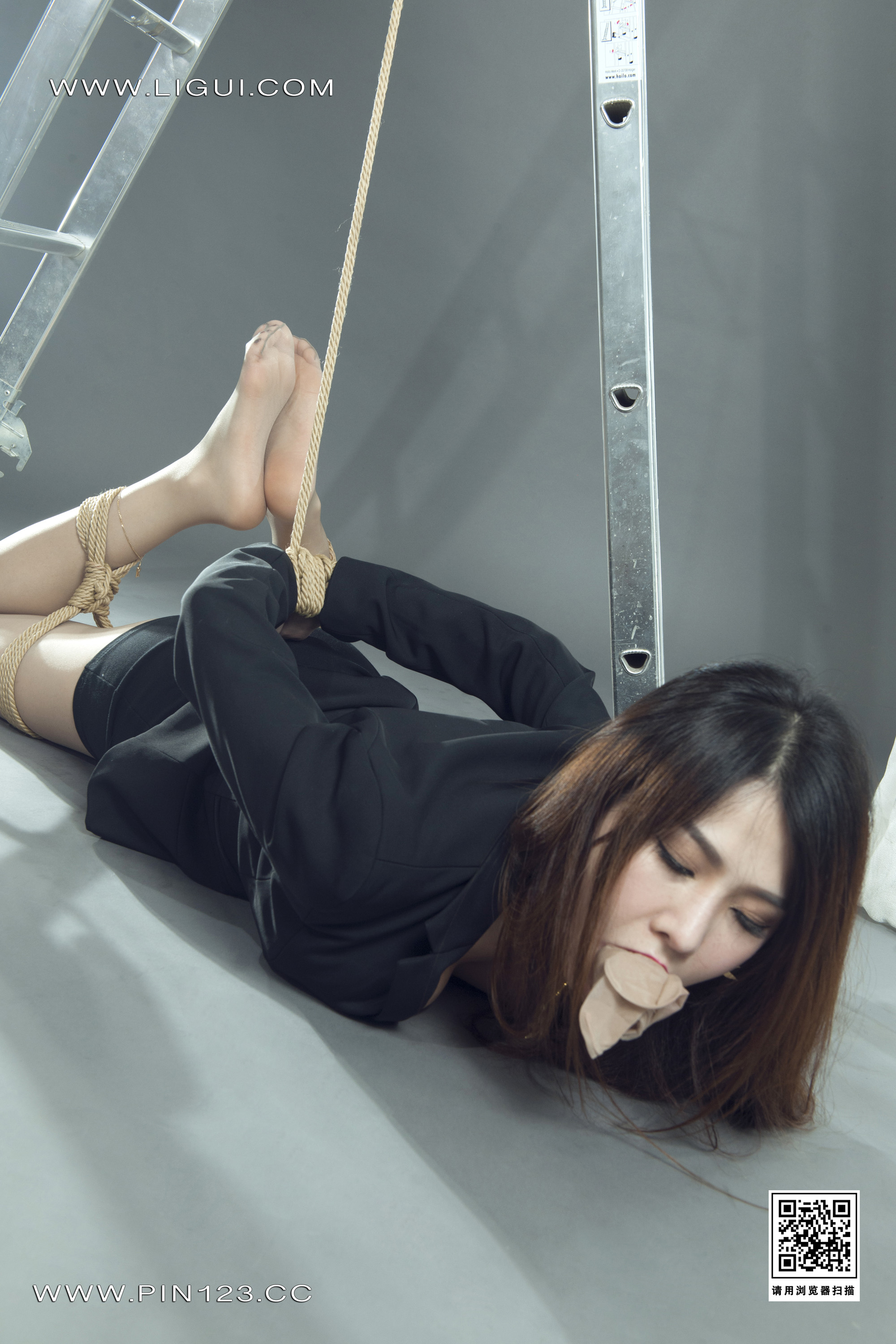 图片[17]-[Ligui丽柜] 2022.06.09《紧缚职女》文静-六色网