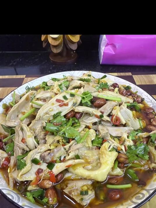 女人会做饭,彩礼八十万,葱油手撕鸡教程