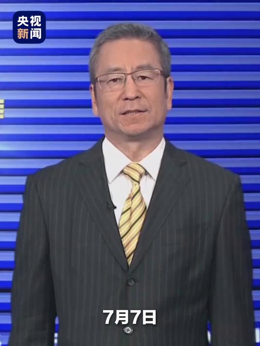 韭菜花不在《鲜活农产品品种目录》,上高速运输是否该收费?白岩松:不给百姓餐桌添堵,该改一改