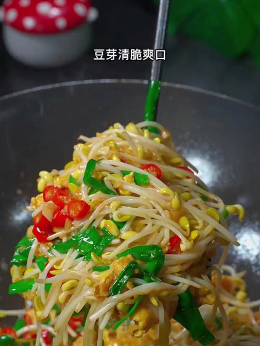 百吃不厌的豆芽炒韭菜