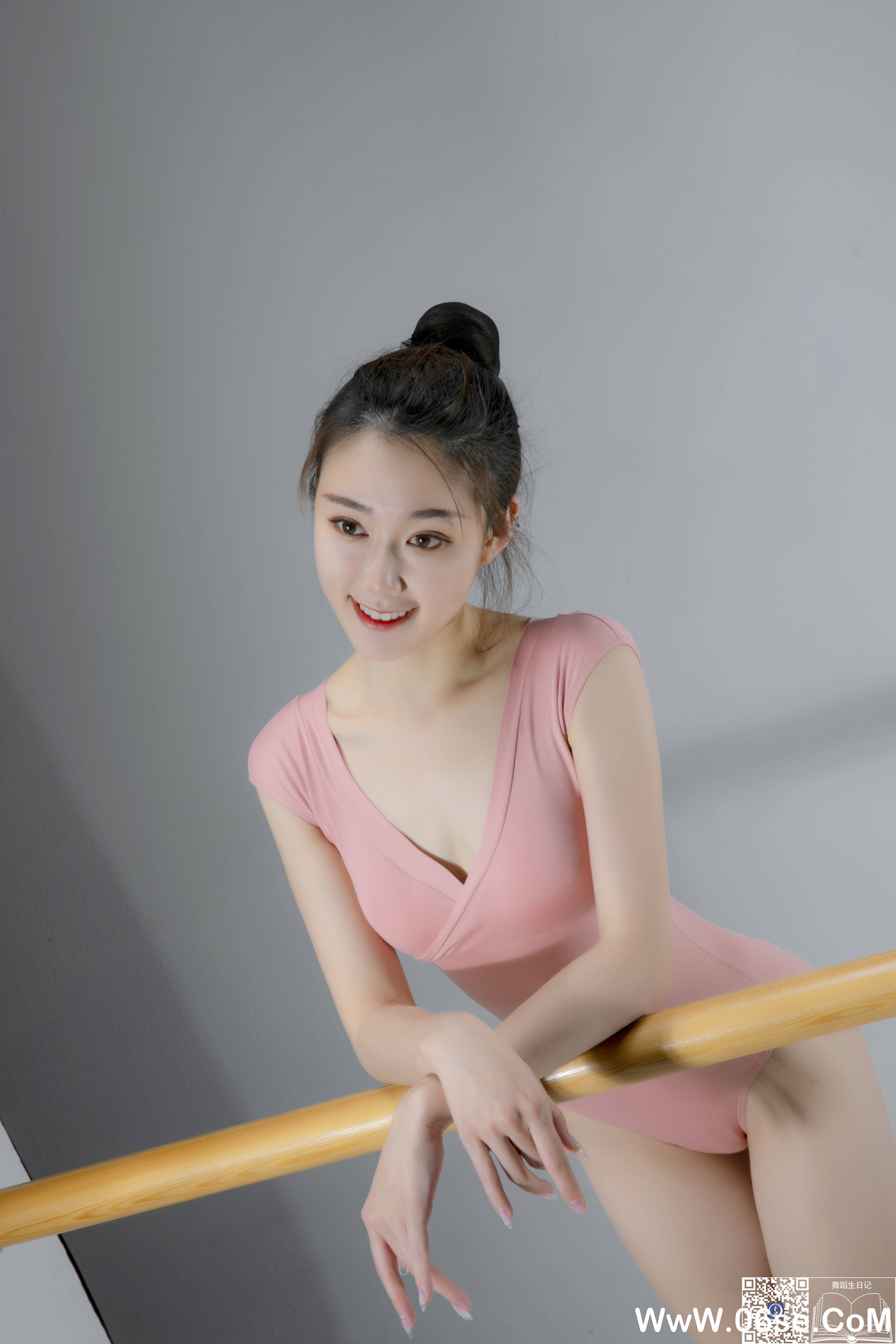 [GALLI嘉丽]舞蹈生日记 033 - 黄琪[37P109M]-六色网