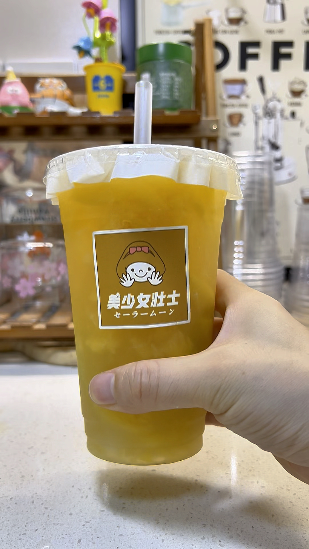 今日份解锁奶茶店爆款!黄桃爆柠茶