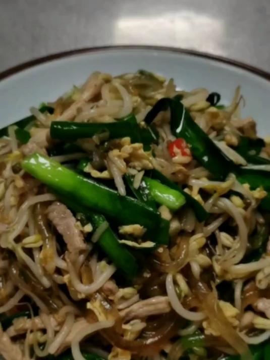 炒豆芽卷饼