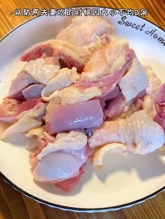 广州酒家传承60年的糯米鸡传统制作方法大公开