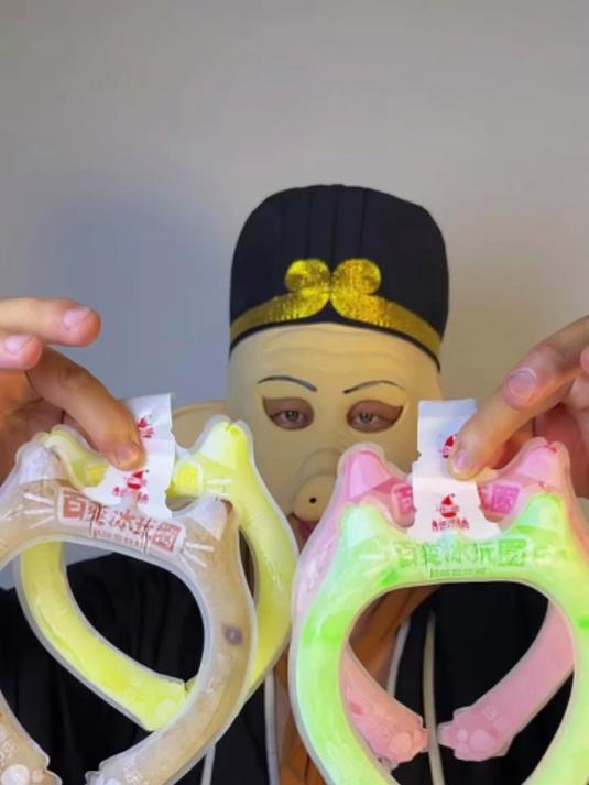 冰冻可爱甜甜圈