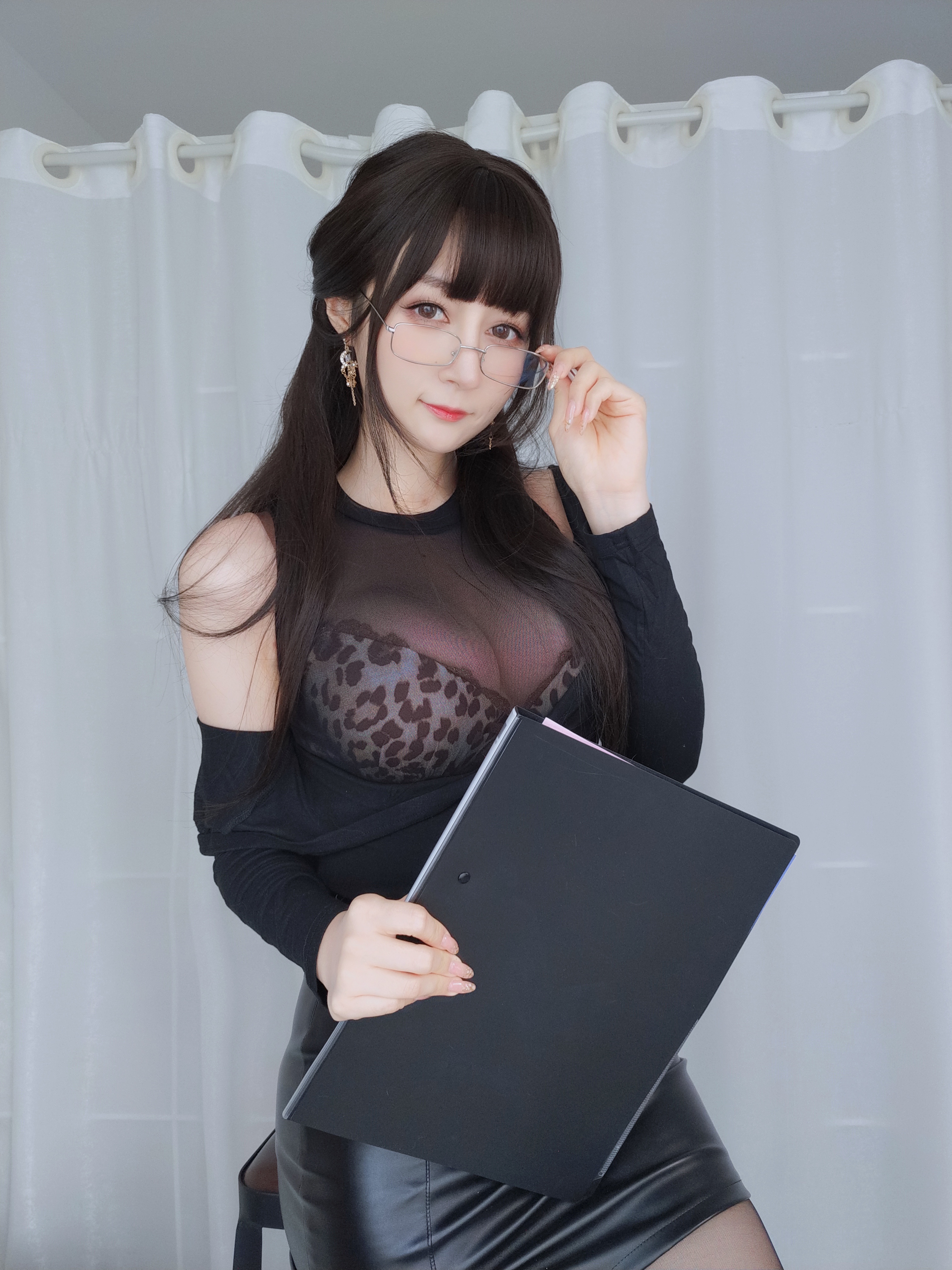 图片[3]-Coser小姐姐白银 NO.156 — 黒糸女上司 [46P+3V315M]-六色网
