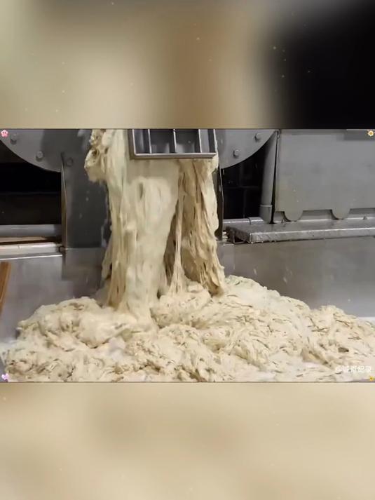 担心速食没营养?襄阳牛肉面真材实料,好吃还管饱,太值了