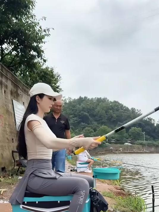 精工细作钓鱼竿,手杆轻盈,鱼儿难逃一钓!