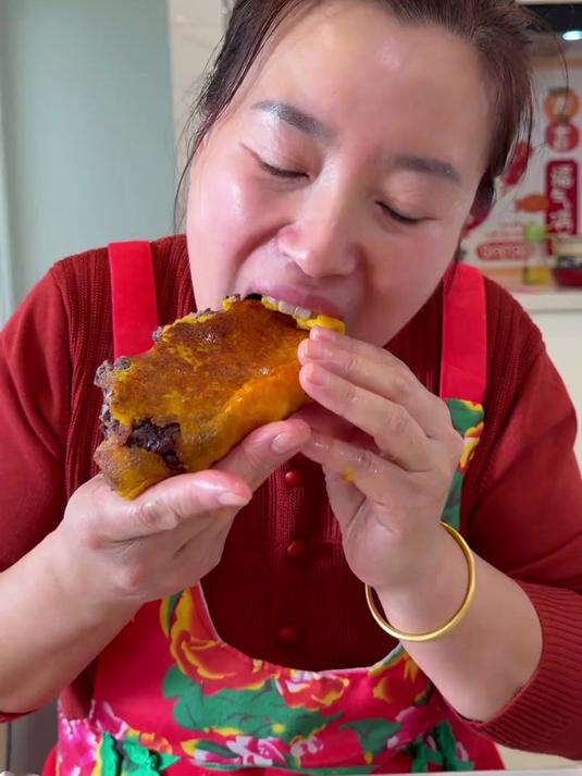 廖姐做糯叽叽红豆饼的做法来了