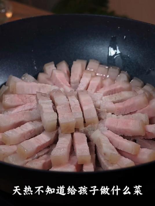 五花肉这样做,孩子超爱吃