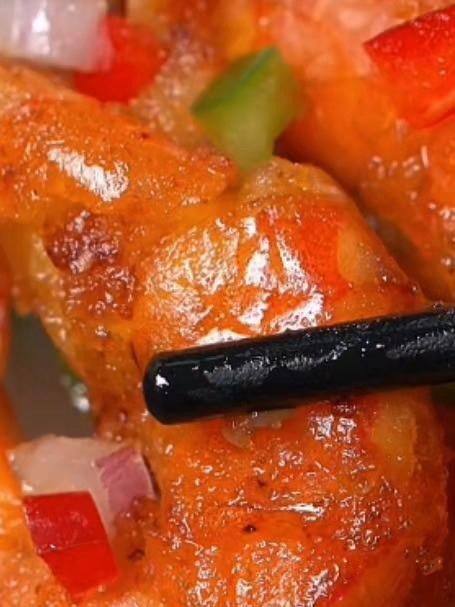 今天给大家分享一个椒盐大虾的做法