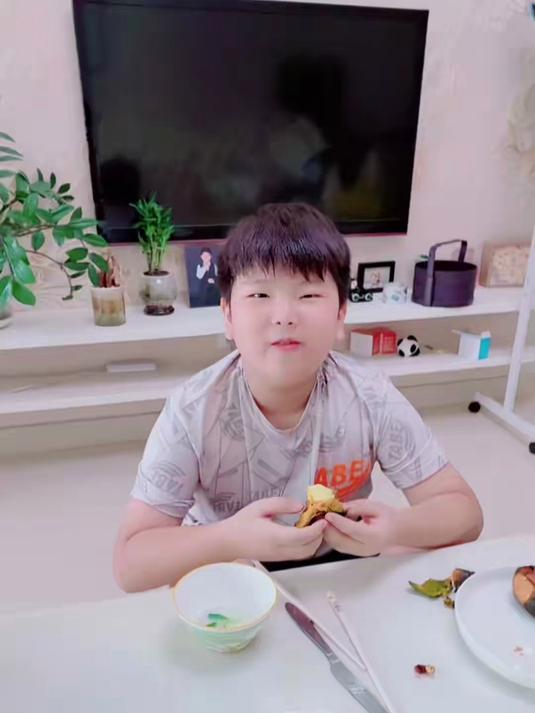 星期天的早晨,我用自己种的菜,给妈妈做了什么早餐呢
