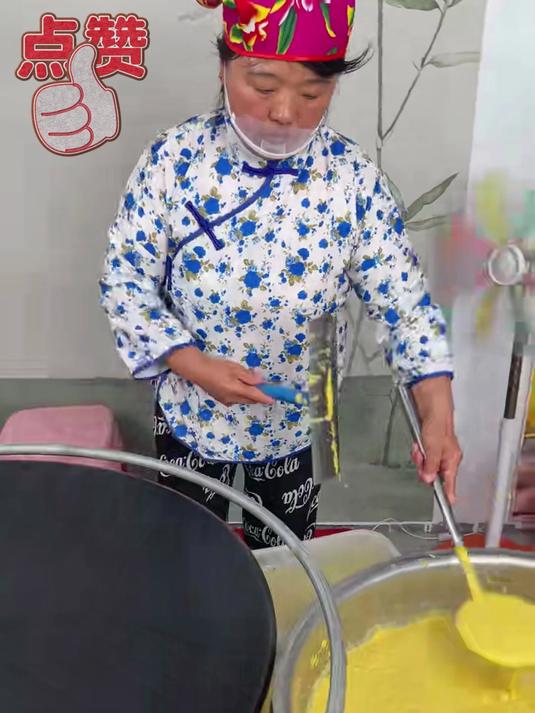 薄如蝉翼藏真味：从石磨面糊到卷饼江湖，山东煎饼的人文烟火