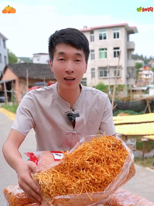 虫草花排骨汤超滋补，做法简单，老人小孩都爱喝