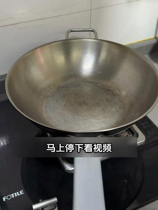 上班族久坐水肿?喝黄芪鲫鱼汤,补气消肿,身体变轻快