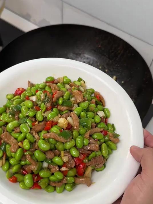 谁懂这一碗毛豆炒肉到底有多好吃啊
