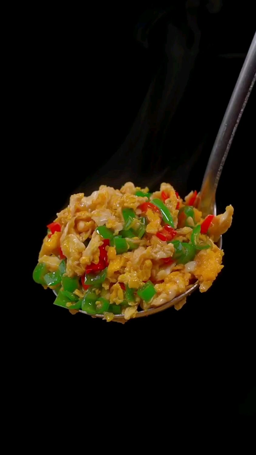 辣鸡炒鸡蛋这样做出来,味道提升好几倍
