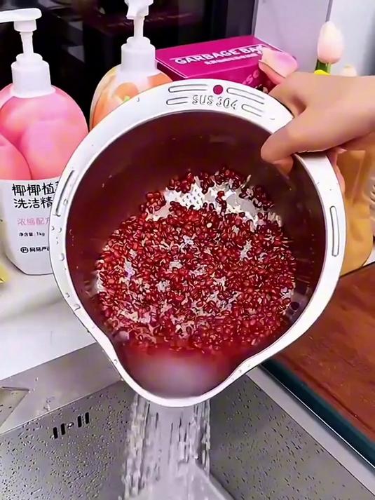 多功能刨丝沥水篮，304不锈钢果蔬洗米一体盆，洗菜凉拌都没问题