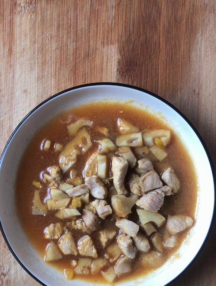 鸡胸肉怎么炒好吃又简单,分享一道鸡胸肉炒莲藕