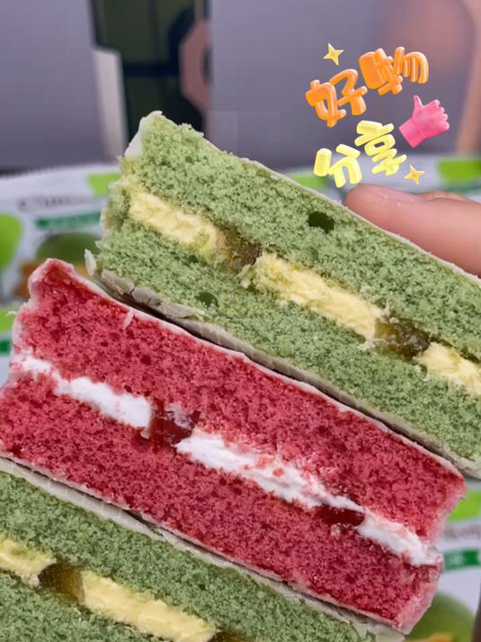 唇动红丝绒哈密瓜葡萄巧克力桃子牛奶口味零食香浓蛋糕