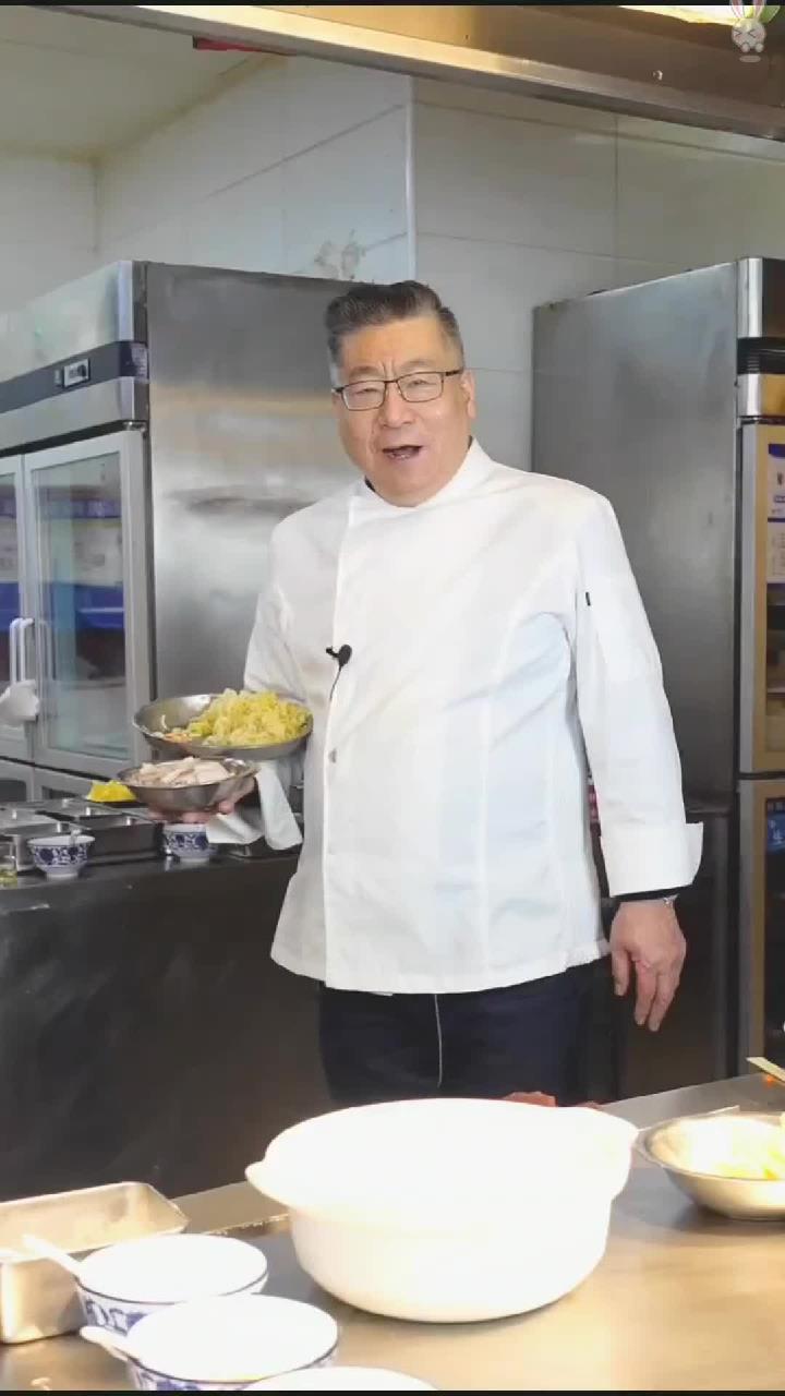 石万荣大师教你做酸菜白肉