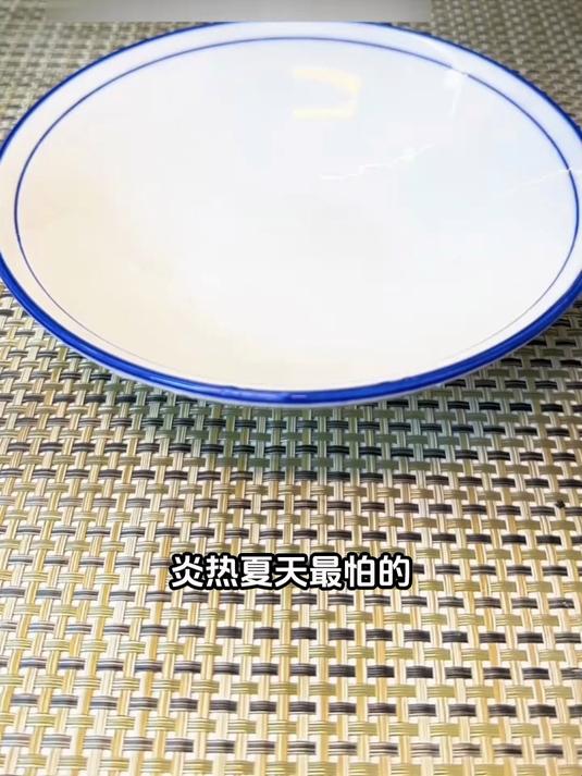 换季养生必备，莲子百合绿豆汤增强抵抗力