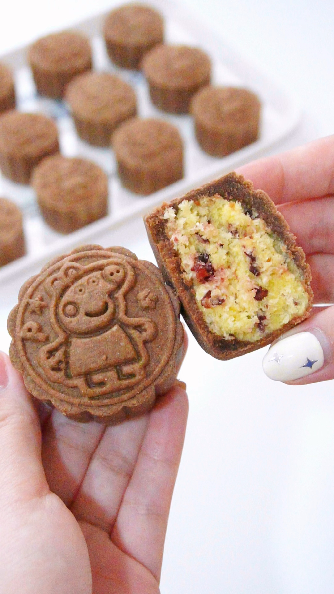 中秋节必备!巧克力椰蓉酥皮月饼,外酥里软,椰香浓郁,巧克力控一定喜欢!