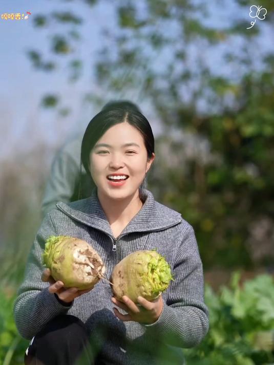 老坛慢腌出真味,芥菜丝鲜香,开胃超解馋