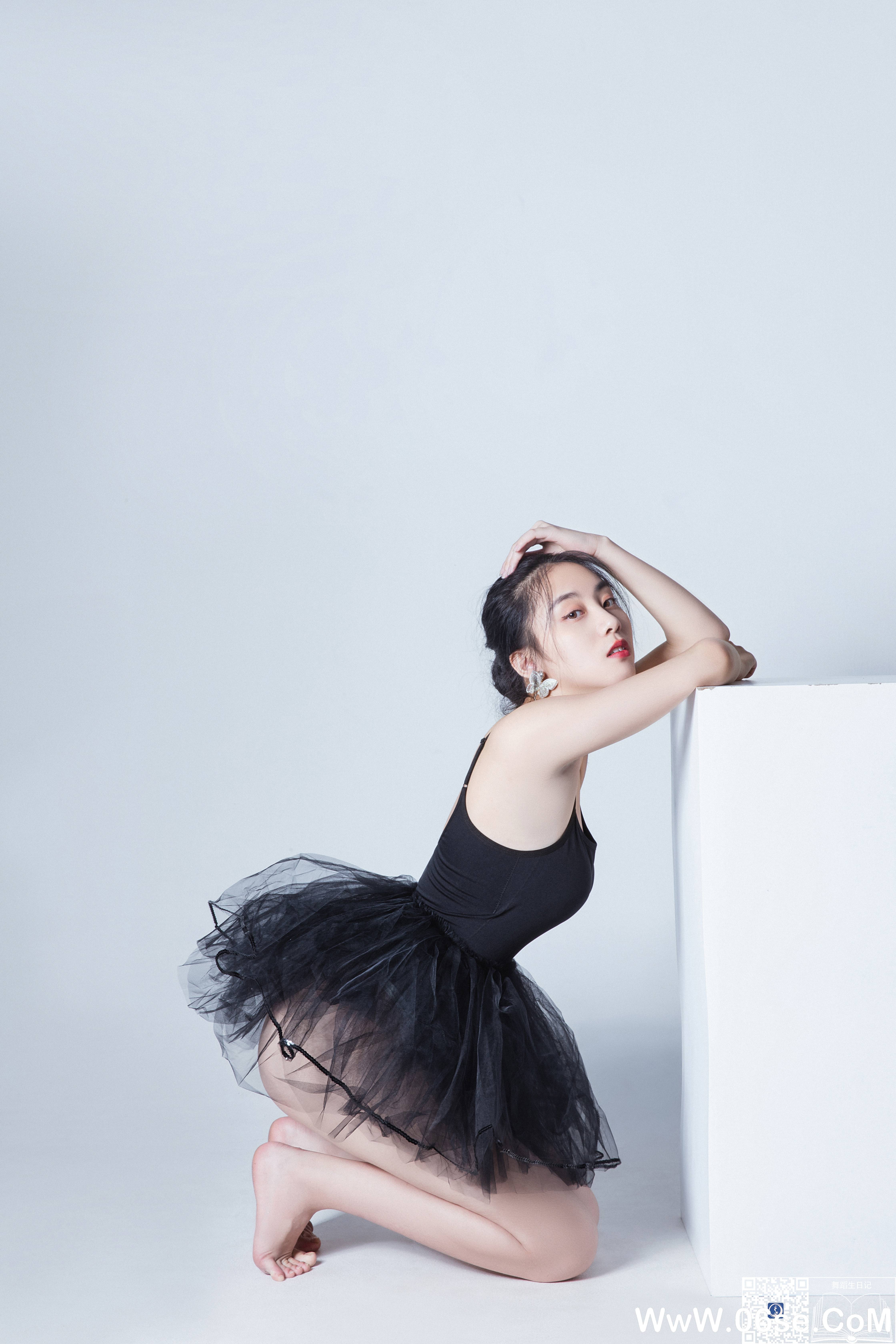 图片[18]-[GALLI嘉丽]舞蹈生日记 019 – 唐可[28P209M]-六色网