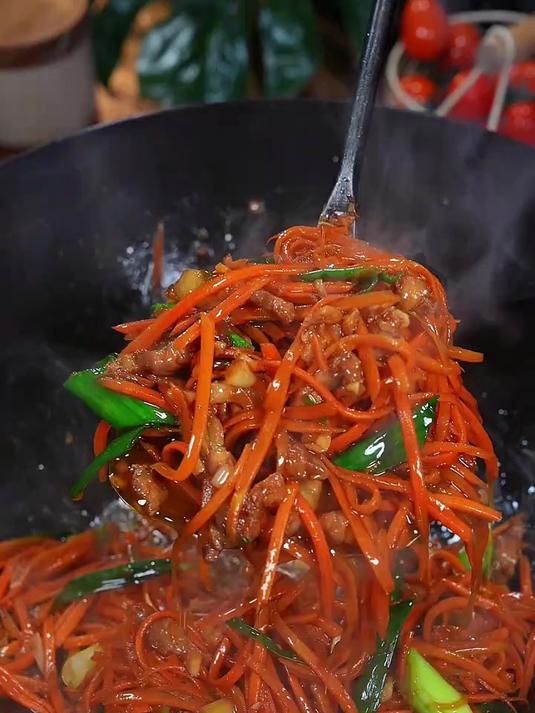 美味下饭的萝卜丝炒肉