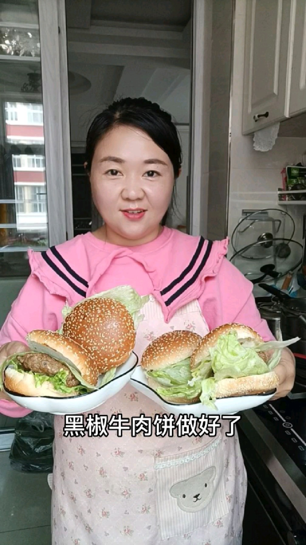 回族媳妇教你做黑椒牛肉汉堡,大人和小孩都爱吃