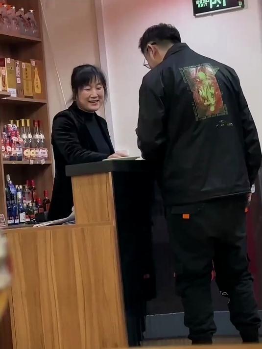 用一条“舌尖上的中国”宣传片交换一顿大饭店的全鱼宴