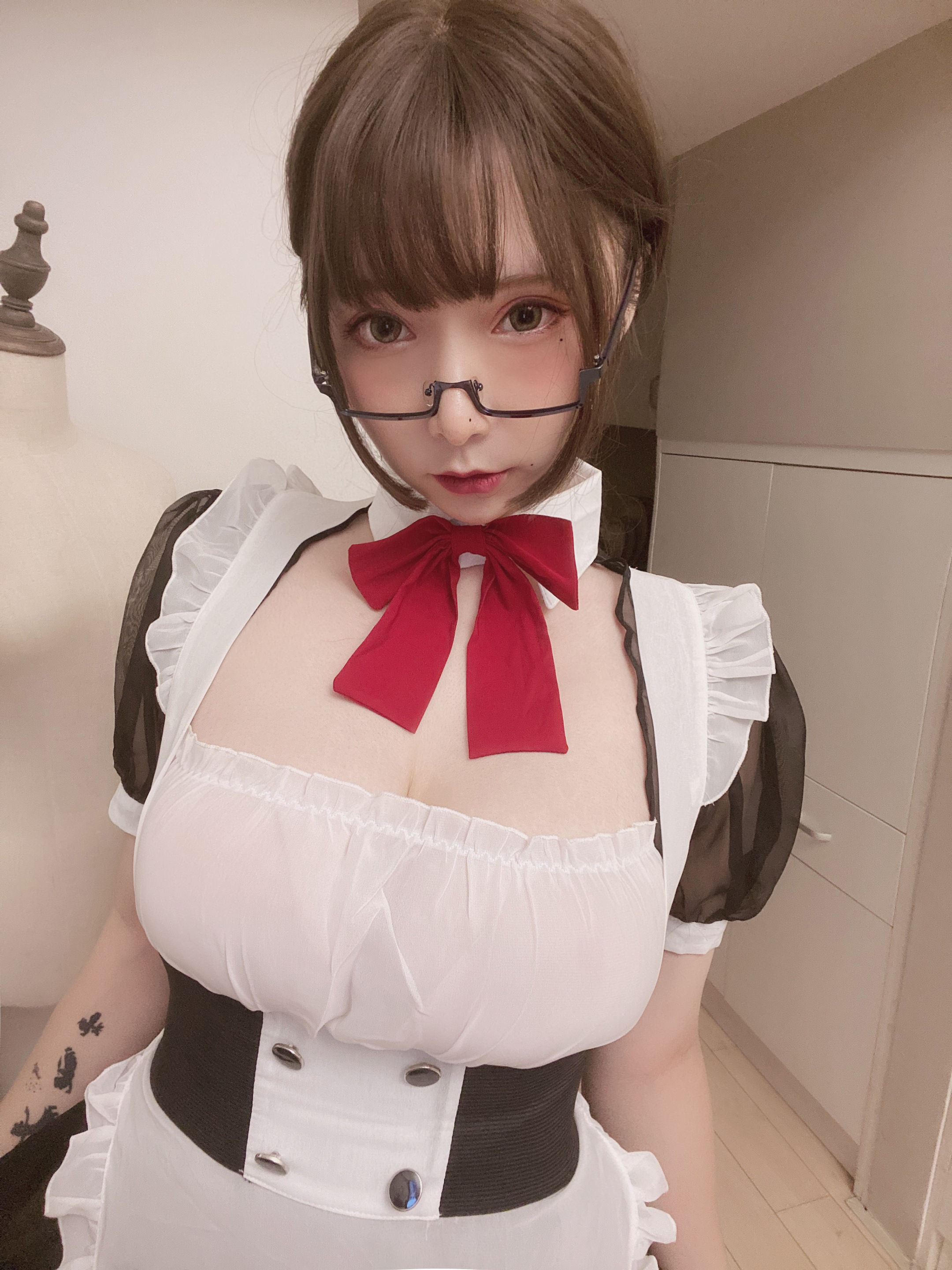 图片[2]-次屁啦 NO.001 — 透明女仆桃 [22P84M]-六色网