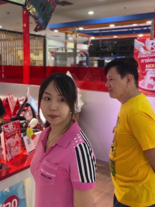 和泰国老丈人考察中国奶茶店,以后老丈人开个合适么