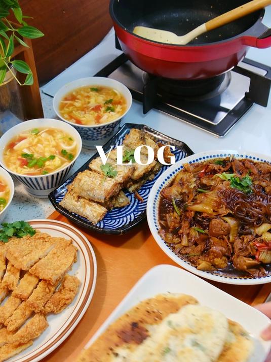 椒盐葱花油饼+白菜炖粉条+炸带鱼+西红柿汤,这组合谁能扛得住?