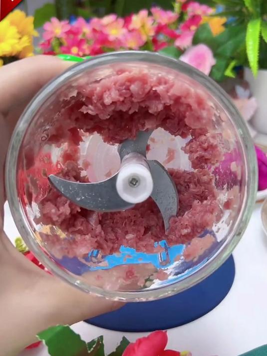 家用小型电动绞蒜机！迷你多功能绞肉辅食绞馅料理机