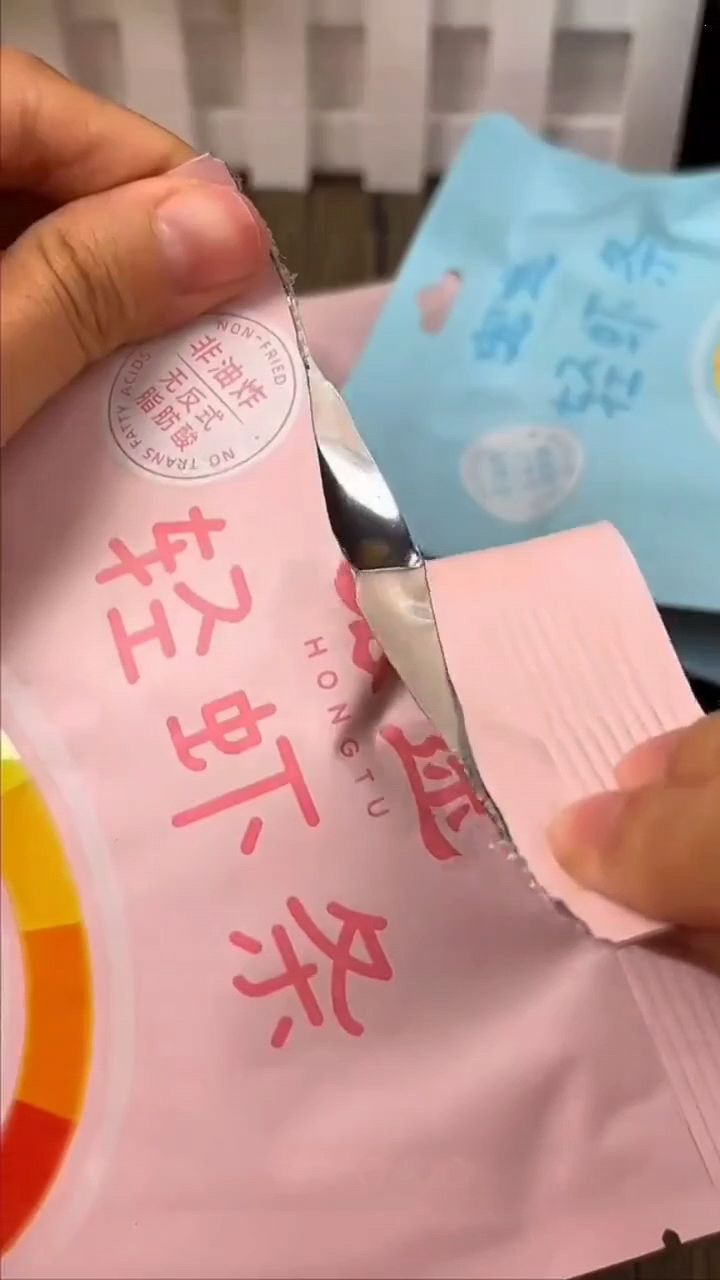 宝宝最爱吃的两种口味虾条做法