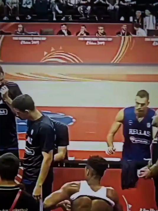 字母哥这肌肉，人型高达！